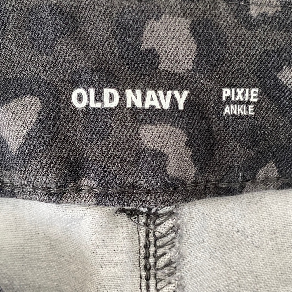 Old Navy Pixie ankle Black Patterned Ankle  12
